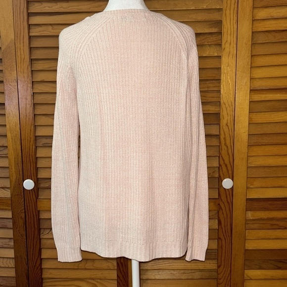 SO Heritage V-Neck Light Pink Sweater Size Medium - Picture 6 of 8